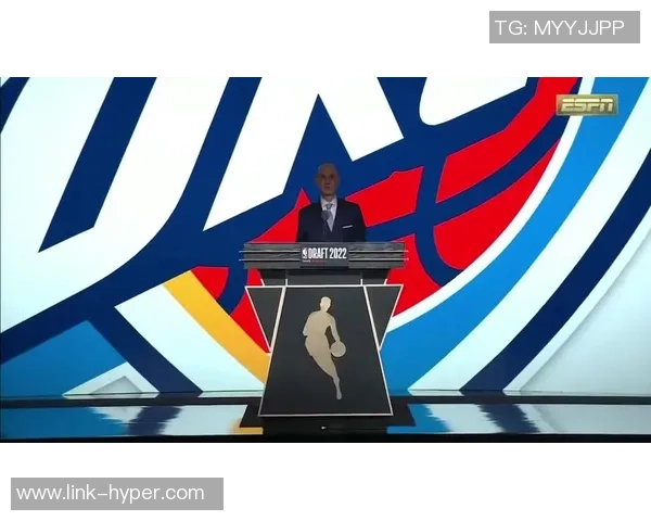 快船进季后赛概率仅1.3%！美媒猜测最差66负 雷霆再获高顺位选秀权